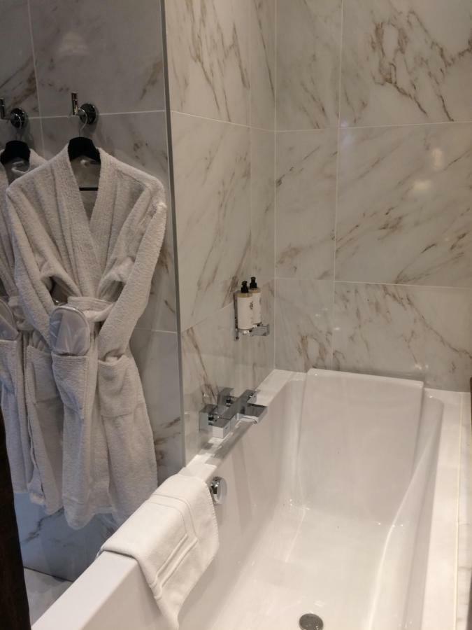La Suite 48 Chalons en Champagne Bagian luar foto